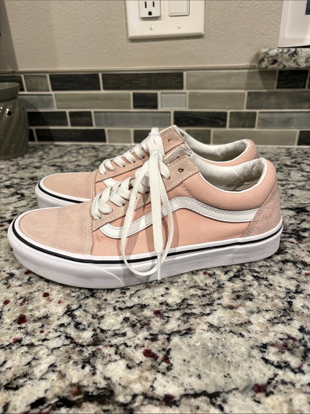 Vans Pink Suede & Canvas Low-Top Sneakers size 8. EUC